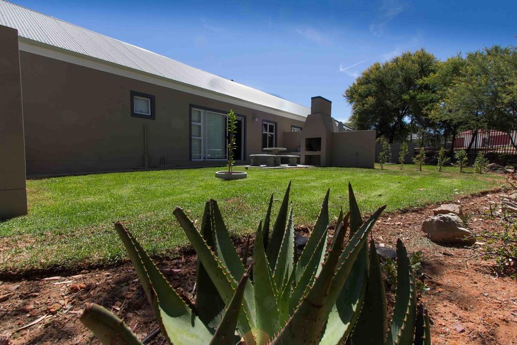 El Dorado 65 Luxury Self Catering Villa Oudtshoorn Ruang foto