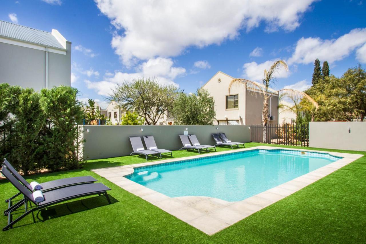 El Dorado 65 Luxury Self Catering Villa Oudtshoorn Bagian luar foto